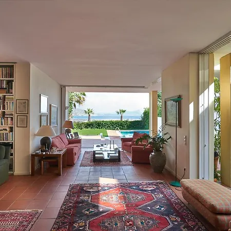 Eliza Villa Vári